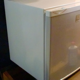 ダイウー４５L冷蔵庫（DRF-50TK)2011年購入