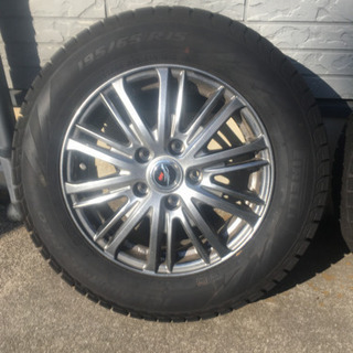 スタッドレスタイヤ　ホイール付き美品