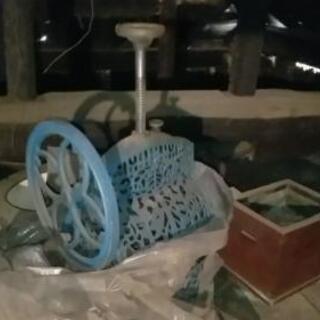 昔の手動氷削機