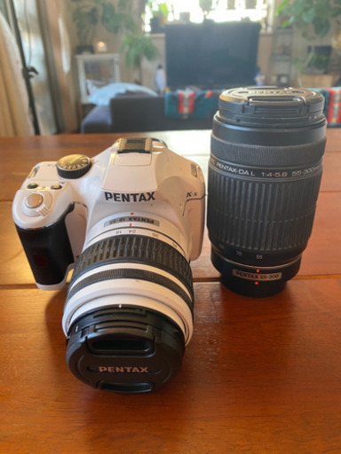PENTAX K-x ホワイト×ブラック　レンズセット　望遠　一眼レフ　カメラ