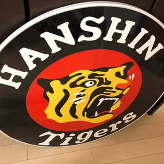 タイル職人手作り　阪神タイガースのタイル　机にもできる