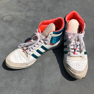 adidas スニーカー　靴