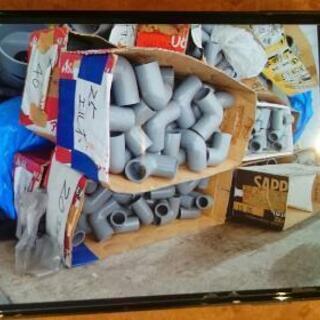 大量塩ビパイプ、エルボ類❗