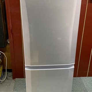 三菱　146Ｌ　冷蔵庫　2012年製　お譲りします　シルバー
