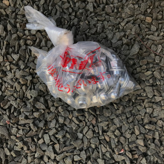 デリカd5  純正タイヤ　ホイールセット