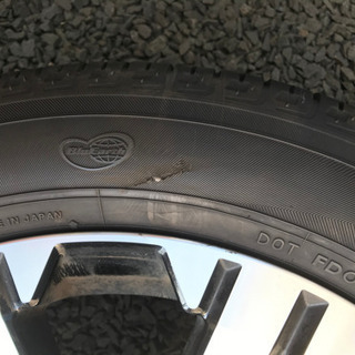 デリカd5  純正タイヤ　ホイールセット