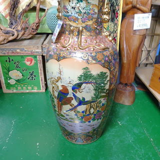 【店舗同時販売中】高さ91㎝　薩摩焼　耳付金襴飾り壺