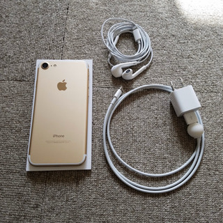 売り切れました】iPhone7 32GB ゴールド docomo