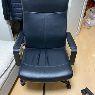【無料】IKEAの勉強机椅子
