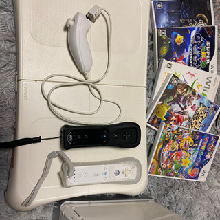Wii本体＋カセット、Wii fitボード