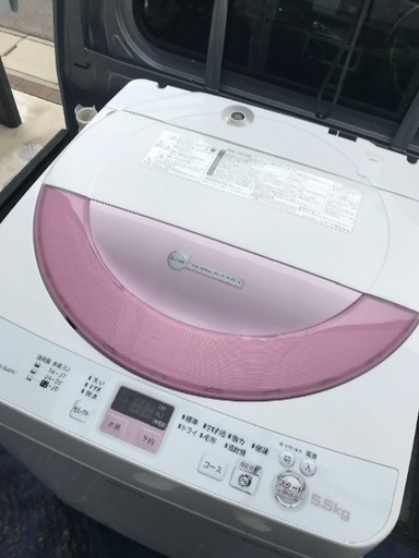 取引中容量5.5キロシャープ全自動洗濯機美品2014年製。千葉県内配送無料。設置無料。