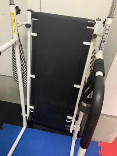 筋トレマシーン　懸垂　CYBEX