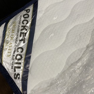 新品ワイドダブル！ポケットコイルマットレス付き！マットも新品！セット価格89800円の商品です。引取価格です。