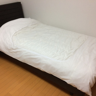 美品☆シングルベッド 布団と枕②
