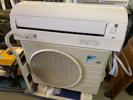 ダイキン　F22UTES-W ルームエアコン　17年製