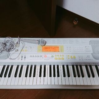 中古 CASIO 電子ピアノ？ LK-202TV