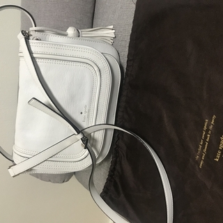 ケイトスペード♠️タッセル付き3way ショルダーバッグ