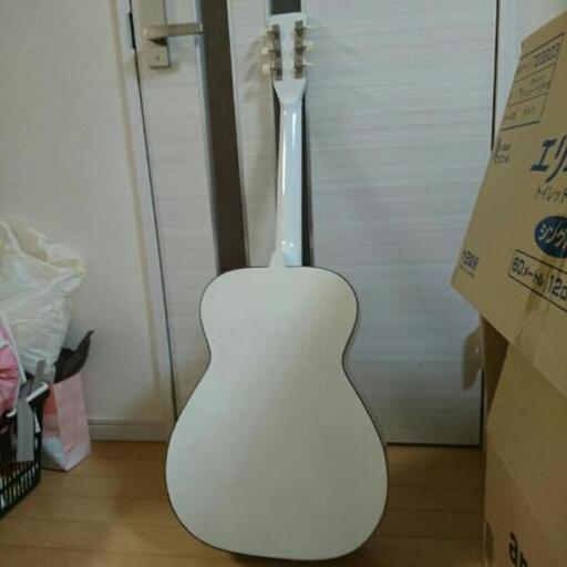 可愛い白色のギター コリンズ 豊前川崎の弦楽器 ギターの中古あげます 譲ります ジモティーで不用品の処分