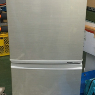 シャープ 137L 2ドア冷蔵庫　ゴールド系　プラズマクラスター冷蔵庫