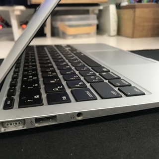 Apple MacBook Air Core i5 1.6GHz/4GB/SSD 128GB