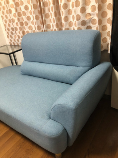二子玉川Rise購入4万円のソファ、IKEAテーブル付き！