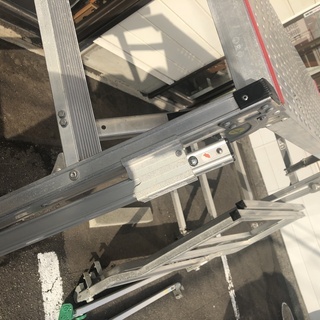 引き取り限定　 ナカオ アルミ製 可搬式 作業台 勇馬 18号 天板0.5x1.55m 高さ1.39～1.75m 手すり付