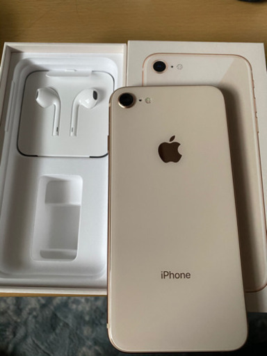 本日お取引可能な方‼️iPhone8 256GB auキャリア ゴールド
