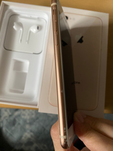 本日お取引可能な方‼️iPhone8 256GB auキャリア ゴールド