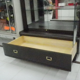 コレクションボード 背面ミラー付き 幅89×奥32×高151.5㎝ 棚５段 引き出し付き ライト付き 苫小牧西店