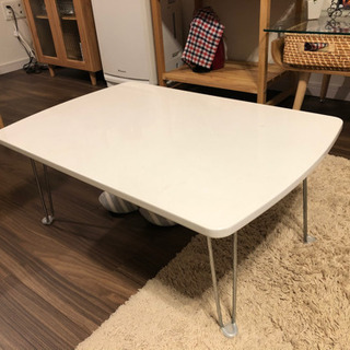 白いテーブル(座卓)