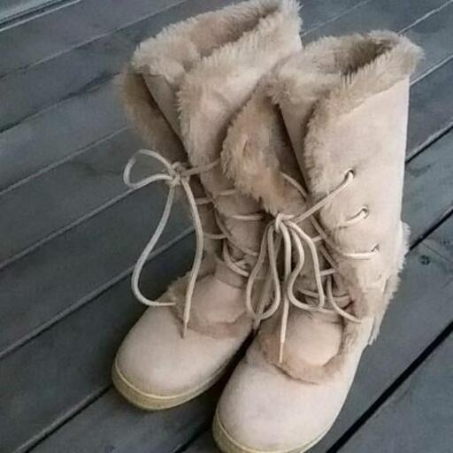 あったか ふわふわ ファー ブーツ ぷるうら 阿波座の靴 ブーツ の中古あげます 譲ります ジモティーで不用品の処分