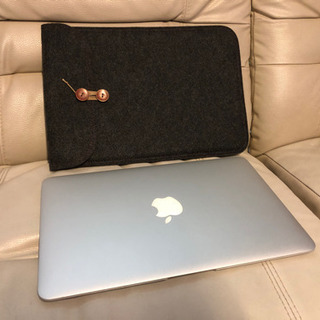 MacBookAir 2011年モデル(11インチ) 充電260回 美品です。