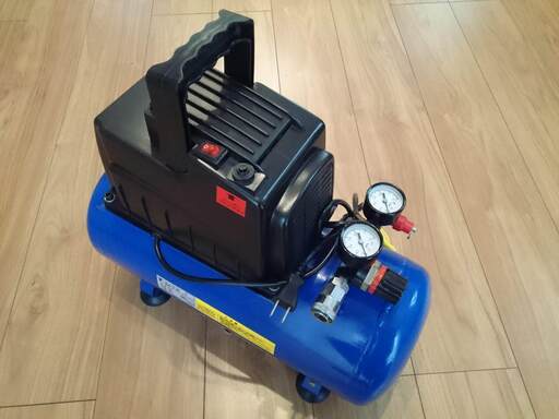 美品・中古動作品・エアーコンプレッサー