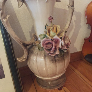 イタリア製素敵なアンティーク花瓶と額縁セット