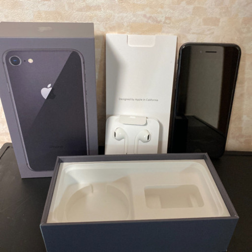 iPhone 8 》Space Gray 64 GB SIMフリー 残賃ゼロ 【公式通販】