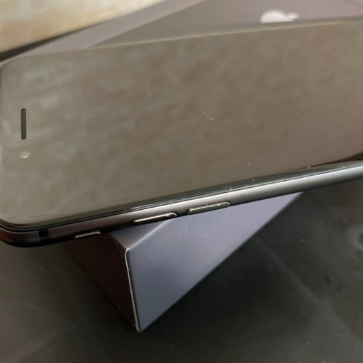 iPhone 8 》Space Gray 64 GB SIMフリー 残賃ゼロ 【公式通販】