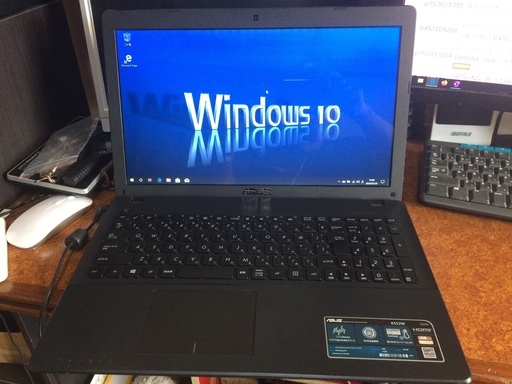 値下げしました。　2015製造 薄型２cm　超美品です。ASUS K552W Windous10 Home 64bt カメラ搭載  LINEでビデオ通話出来ます。 リカバリーディスク付き