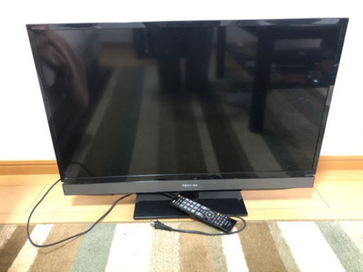 TOSHIBA 液晶カラーテレビ　32インチ