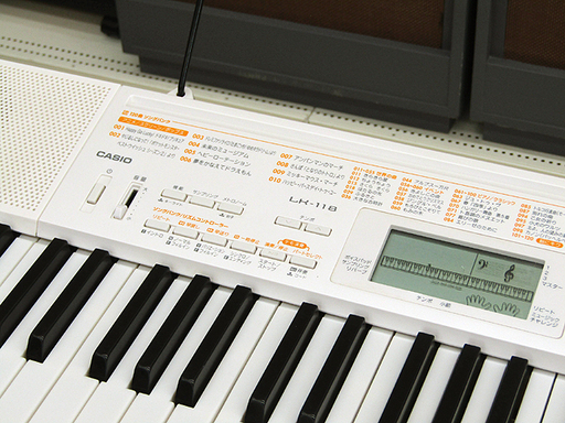 CASIO カシオ 光ナビケーションキーボード LK-118 61鍵 スタンド・アダプター付属 中古品 動作確認済み