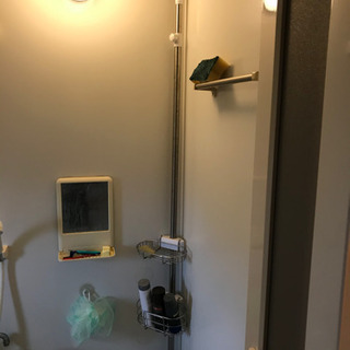 バスルーム浄水器と突っ張り棒　無料