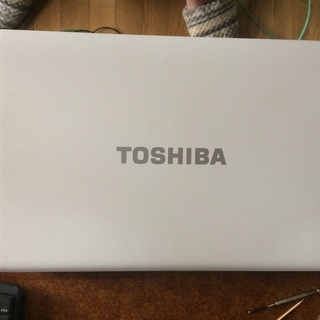 予約入りました。美品です、すぐに使えます。SSDで動作も早い