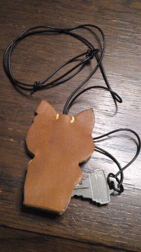 1点限り　高級本革キーケース　ねこ　ネコ　猫　キーホルダー　キーフォルダー　鍵ケース　カギケース　ハンドメイド　栃木レザー　手作り