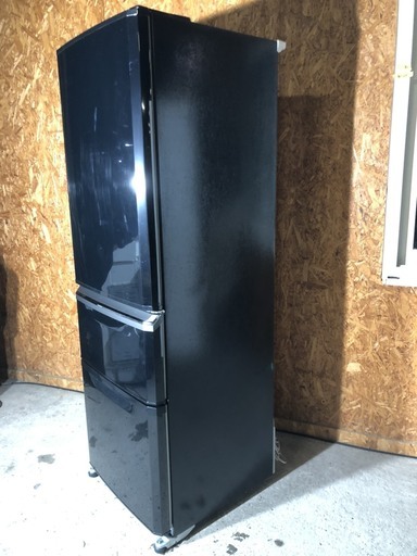 三菱　３ドア冷蔵庫　３７０L  ２０１５年