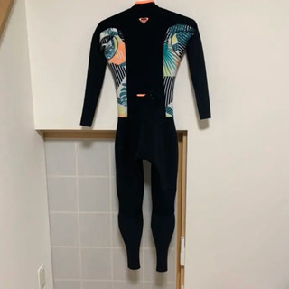 ウエット破格価格！スーツ新品未使用　早い者勝ち！　大幅お値下げ！