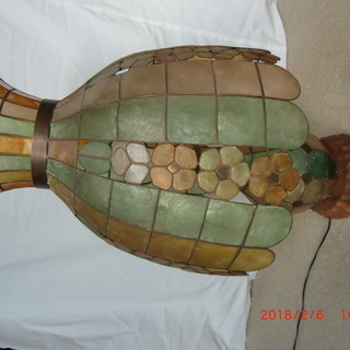 貝殻フードのランプ