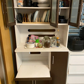 炊飯器、レンジが置ける食器棚　引き渡し決定しました。