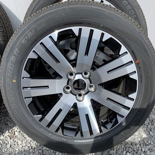 新型デリカD5　純正 ヨコハマタイヤ・ホイールの4本セット　専用ナット付　未使用 現行 新型 デリカD5 純正 タイヤ ホイール ヨコハマ ジオランダー