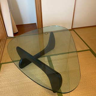 ガラステーブル
