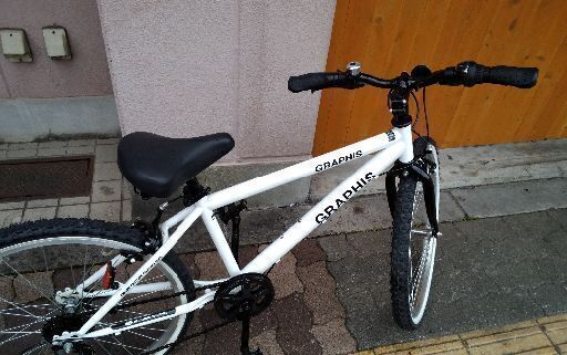 組立済み！美品 クロスバイク GRAPHIS 24インチ 6段変速 ホワイト 美品☆