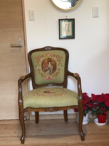 フランスのアンティーク  プティポワンの椅子